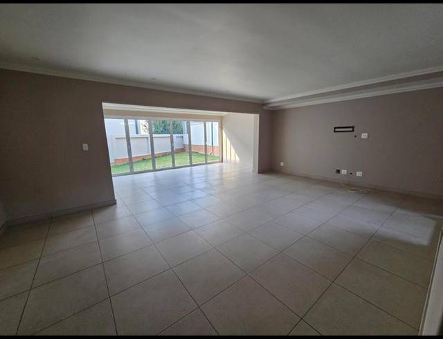 4 BEDROOM PROPERTY TO RENT IN MORELETAPARK